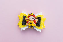 Load image into Gallery viewer, Emma Fairy Wiggle Singer 3.5inch (8.9cm) Maria Clay Bow