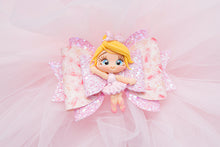 Load image into Gallery viewer, Blonde Ballerina 4.5 inch (11.4cm) Maria Clay Bow