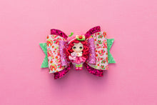Load image into Gallery viewer, 90’s Shortcake Girl with Cat 4.5inch (11.4cm) Maria Clay Bow