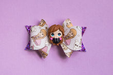 Load image into Gallery viewer, Ice Princess 3.5 inch Fancy Clay Bow