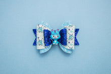 Load image into Gallery viewer, Sneaky Cat 3.5 inch Maria Clay Bow