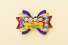 Load image into Gallery viewer, OG Wiggley Singers 4.5inch (11.4cm) Maria Clay Bow