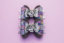 Load image into Gallery viewer, Heeler Cousin 3.5 Maria Clay Bow