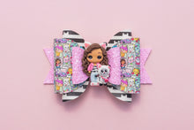 Load image into Gallery viewer, Cat Lover with Cat-tastic Friend 4.5 inch (11.4cm) Maria Clay Bow