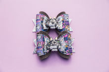 Load image into Gallery viewer, Heeler Cousin 3.5 Maria Clay Bow