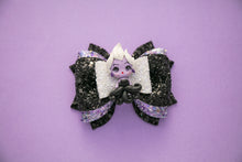 Load image into Gallery viewer, Sea Witch 3.5 inch Phoebe Clay Bow