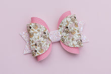 Load image into Gallery viewer, Minnie Easter 4.5 inch (11.4cm) Maria Bow