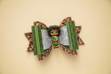 Load image into Gallery viewer, Psychic Uncle 4.5 Maria Clay Bow