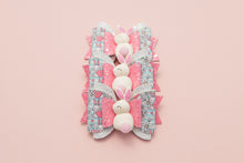 Load image into Gallery viewer, Cutie Bunny Booty 3.5inch (9cm) Maria Clay Bow