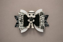 Load image into Gallery viewer, Evil Galaxy Trooper 4.5 inch Maria Clay Bow