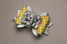 Load image into Gallery viewer, Cat and Mouse Frenemies Tom Cat 4.5 inch Maria Clay Bow
