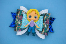 Load image into Gallery viewer, John Smith 4.5 inch Maria Clay Bow