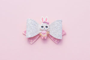 White Ballerina Bunny in Pink 3.5 inch (8.9cm) Party Clay Bow