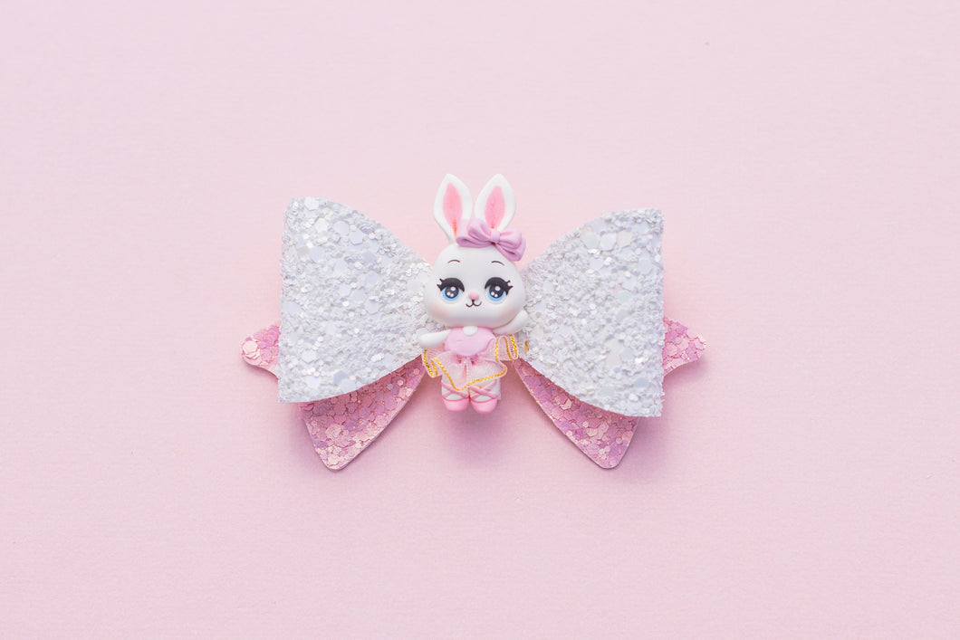 White Ballerina Bunny in Pink 3.5 inch (8.9cm) Party Clay Bow