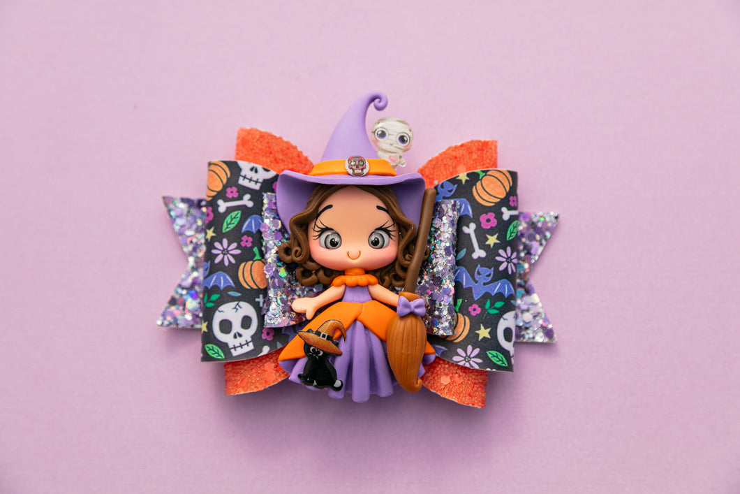 Cute Witch 4.5 inch Maria Clay Bow