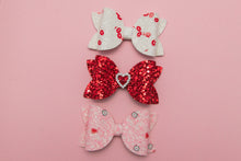 Load image into Gallery viewer, Sealed with a Kiss 3.5 inch Imogen Bow Set
