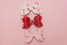 Load image into Gallery viewer, Sealed with a Kiss 3.5 inch Imogen Bow Set
