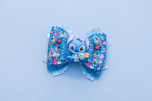 Load image into Gallery viewer, Experiment 626 3.5 inch (8.9cm) Phoebe Clay Bow
